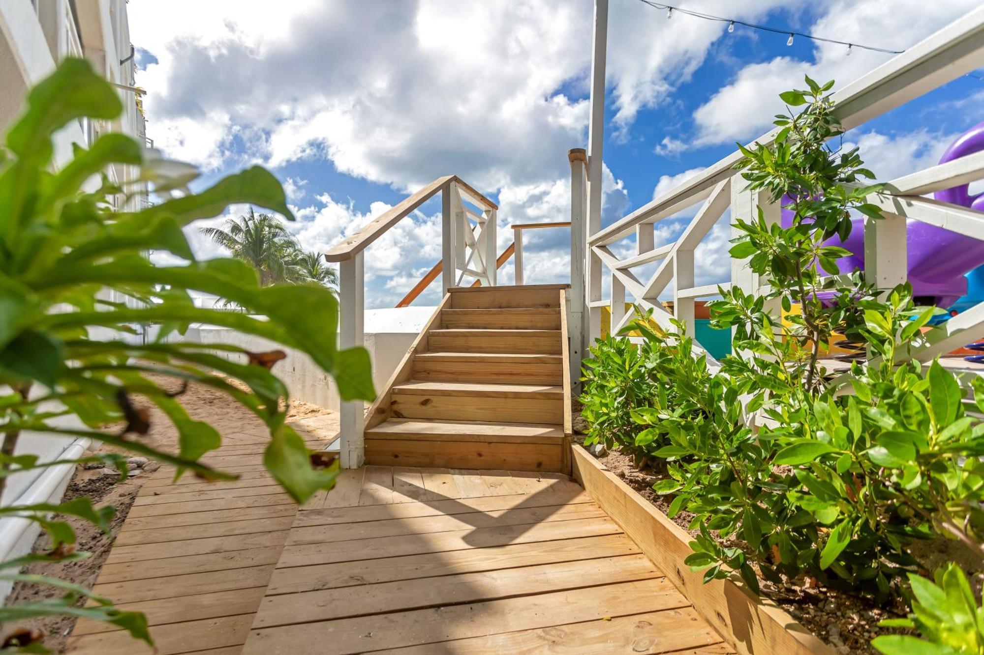 Maho Beach House - Petite Studio - Beach Access Zewnętrze zdjęcie